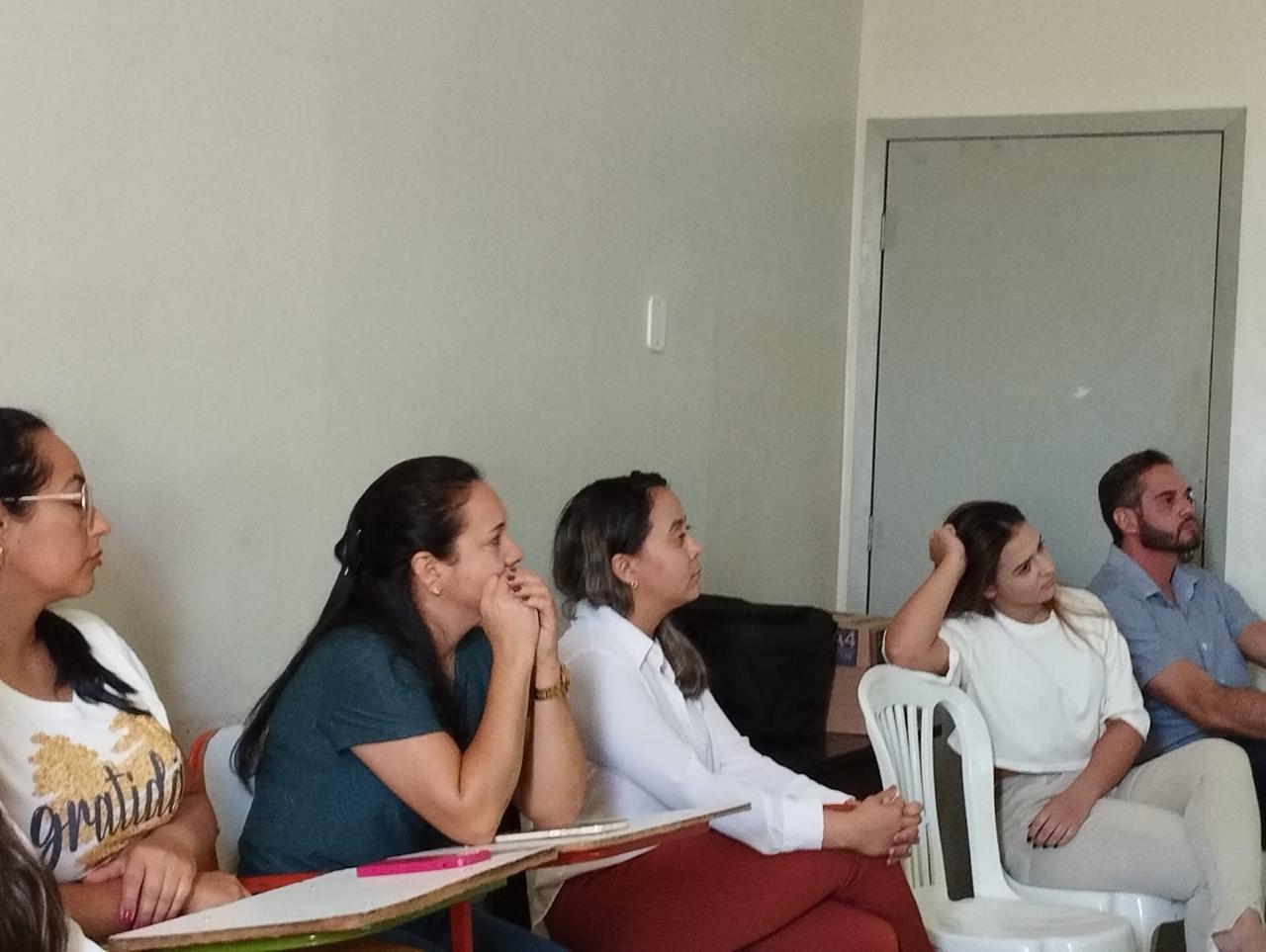 ENCONTRO NO MUNICÍPIO DE PORTEIRINHA PARA ESTRUTURAÇÃO DOS PROCEDIMENTOS E EXECUÇÃO DOS PROCESSOS NA NOVA LEI DE LICITAÇÕES (LEI Nº 14.133/2021)