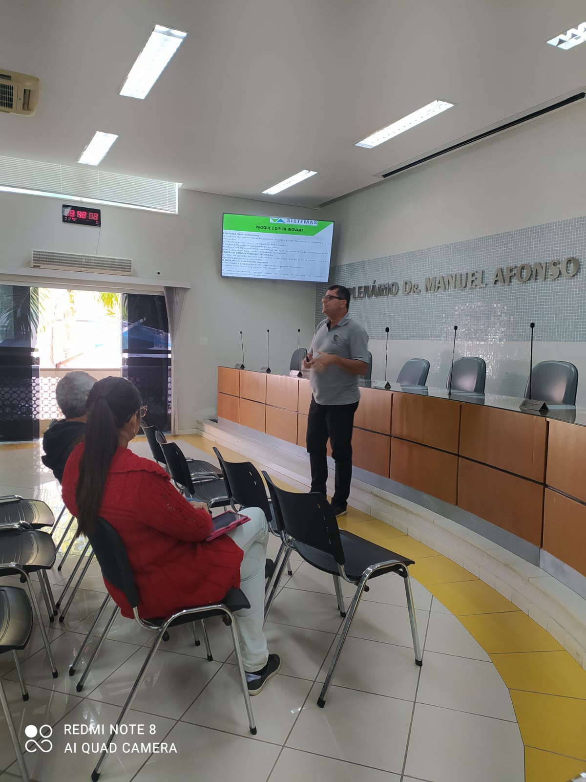 PALESTRA SOBRE A OBSERVÂNCIA NA ELABORAÇÃO DOS PROCESSOS ADMINISTRATIVOS NO QUE TANGE A NOVA LEI DE LICITAÇÕES NA CÂMARA MUNICIPAL DE CARANGOLA