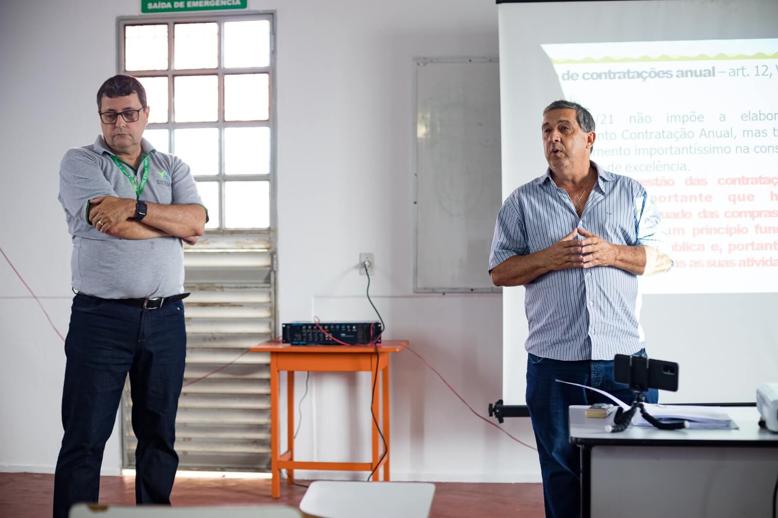 CURSO DE CAPACITAÇÃO E IMPLANTAÇÃO DA NOVA LE DE LICITAÇÕES Nº 14.133/2021 NO MUNICÍPIO DE AIMORÉS/MG